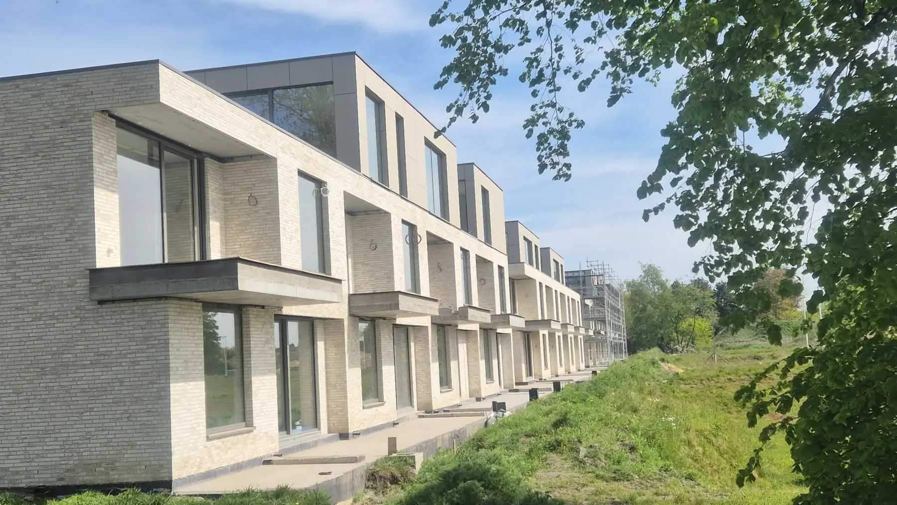 Nowoczesna zabudowa mieszkaniowa zrealizowana w Lommel